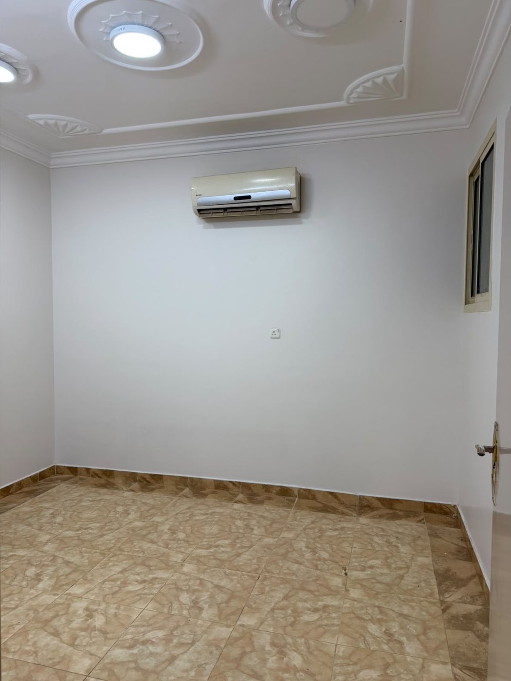 وحدة علوية - للايجار